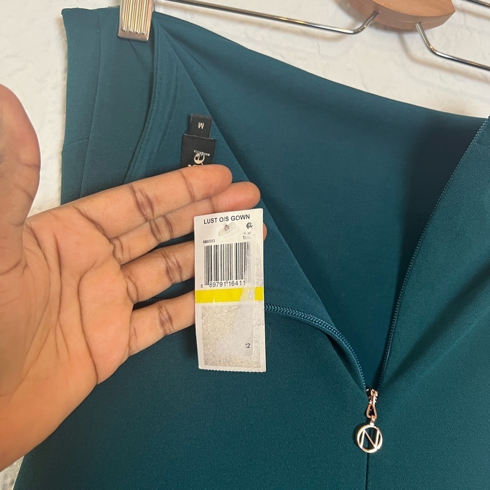Nookie Lust One Shoulder Gown in Green - Picture 8 of 10